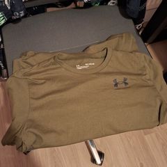 Kids Under Armour xl tshirt