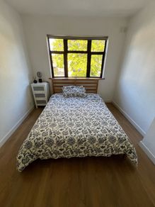 Kind size bed and mattress