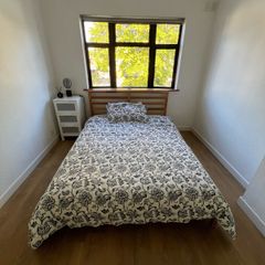 Kind size bed and mattress