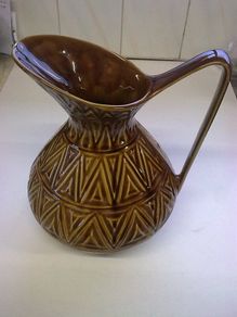 Large Irish mid-century Kilrush Celtic Pottery jug