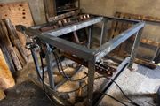 Pallet dismantler