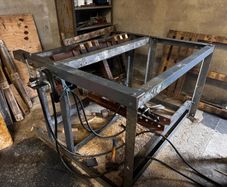 Pallet dismantler