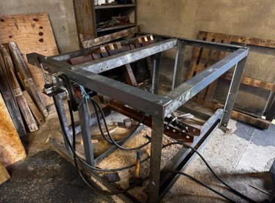 Pallet dismantler
