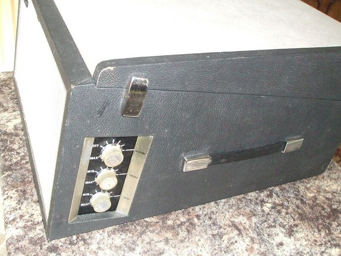 Hacker vintage Record Player GP42, Refurbished