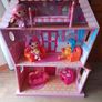 Large La La Loopsy doll house and dolls Image 2
