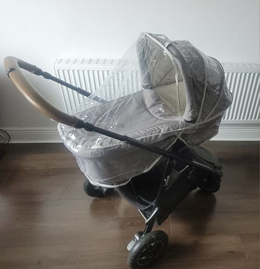 Joie Travel System - Buggy, Carrycot, Car Seat, isofix base