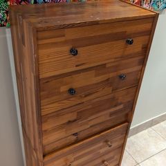 2 chest of drawers