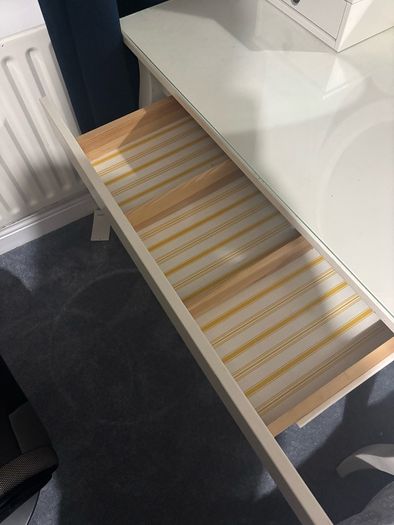 vanity table