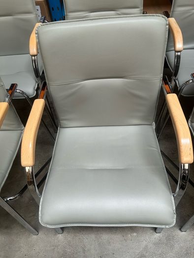 Office Chairs x 11 (Grey)