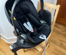Cybex Cloud T i-Size Plus Infant Car Seat + Base T & Accessories