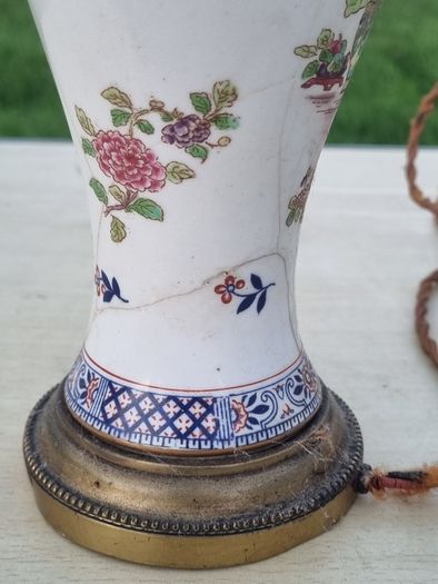 Chinoiserie porcelain table lamp
