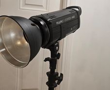 Professional studio podcasting streaming light LED200D MKII - with tripod