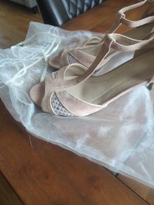 Ladies shoes