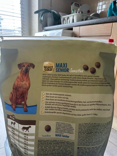 Select Gold Maxi Senior Sensitive dog food 25kg