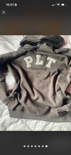Pretty Little thing hoodie. Perfect condition. Brand new. Brown. Size small.