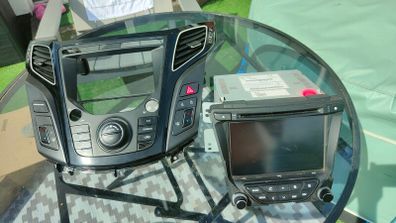 Hyundai i40 sat nav unit