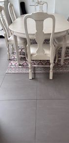 Dining table & chairs