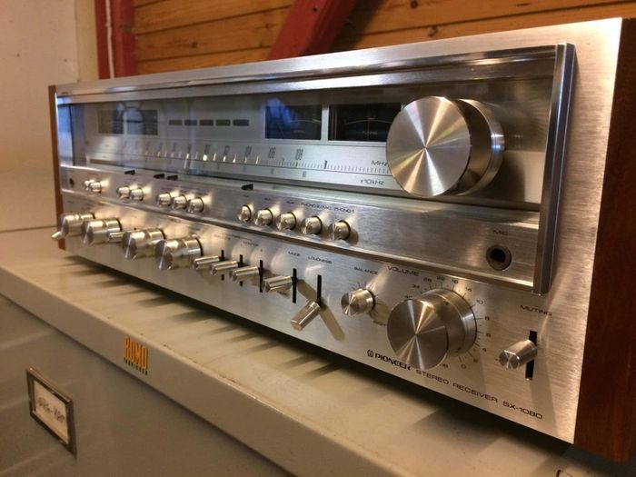 Mega Rare Legendary Pioneer SX-1080 giant Receiver from the pinnacle Range Flagship models in wonderful condition Fully serviced this is priced as a bargain no offers or time wasters