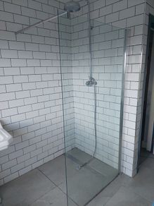 shower screen
