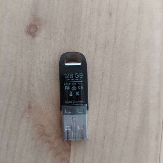 128GB SanDisk USB Flash Drive USB 3.0 Memory Stick