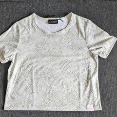 T-shirt (size 8)
