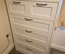 Chest of drawers