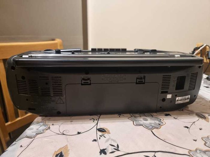 From 1988 Vintage Sony CFS-201LRadio Cassette-Recorder, all function working perfect.