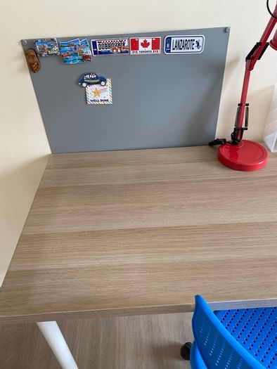 Kids desk set