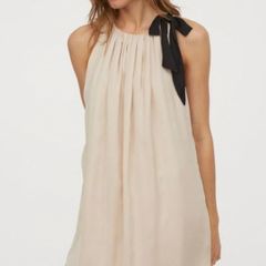 Beige bow-detail dress size M midi dress