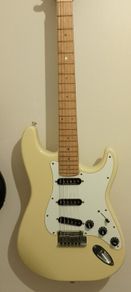 Fender lite ash stratocaster