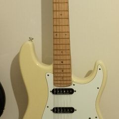 Fender lite ash stratocaster