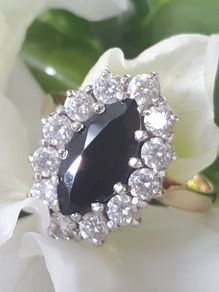 Vintage Gold Sapphire Cluster Ring