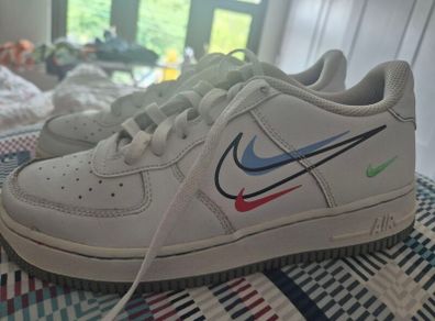 nike trainers