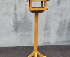 Bird table