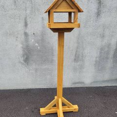 Bird table