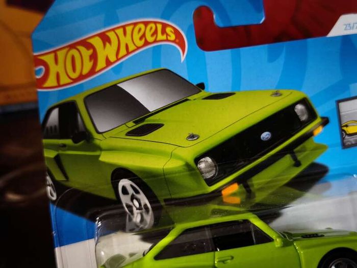 Ford Escort RS2000 ! Factory Fresh Series ! Hot Wheels ! 2024 ! by Mattel !