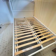 White Double bed frame