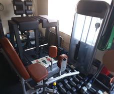 Hip adductor/abductor machine