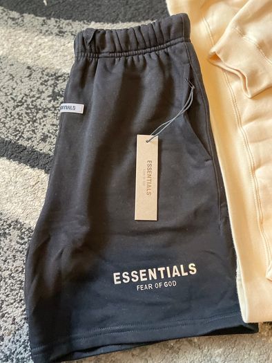Essentials Shorts