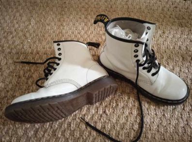 Dr.martens . Size 6