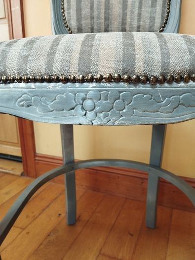 French Rustic Upholstered High Chair / Counter Chair