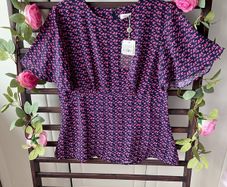 top Bnwt size 12 navy & pink short sleeve vintage inspired top Marc Angelo
