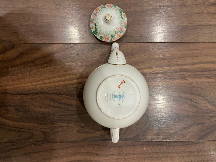 Vintage Crown Staffordshire "Maytime" Teapot