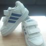Kids Adidas  Trainers/Court Inspired Shoes .. Size: 4 UK .. 20 EU Image 6