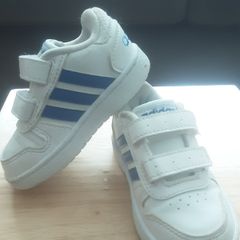 Kids Adidas  Trainers/Court Inspired Shoes .. Size: 4 UK .. 20 EU