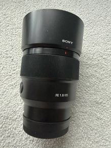 Sony FE 85mm 1.8 lens