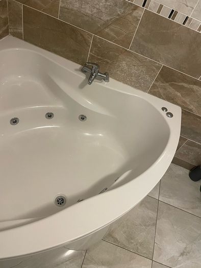 jacuzzi bath