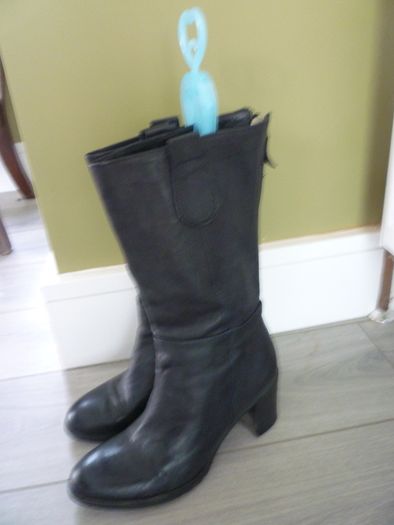 Manas Designer Black Leather boots. Soft All Leather High heel Italian. Uk 6.5 Eu 40. Excellent condition.