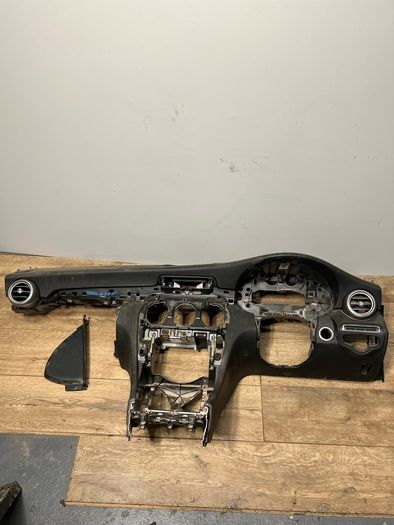 Dashboard Mercedes c class w205 2018