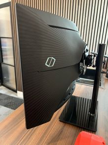 Samsung Odyssey G7 C32G75T